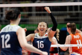 德国名将卢卡斯·梅尔滕斯稳定收官，卢卡斯 恩梅查